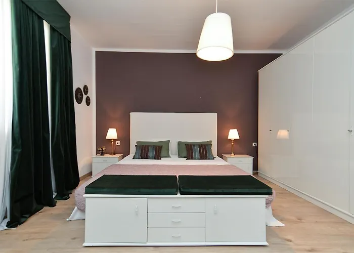 House Desanka 2102 *