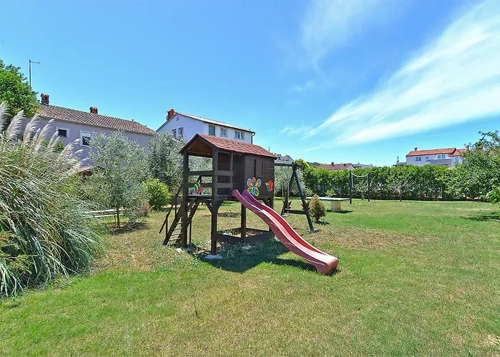 Semesterbostad House Desanka 2102 Pula