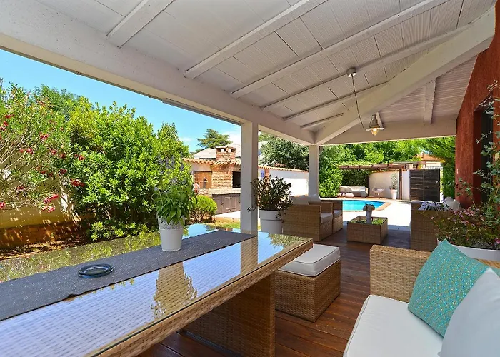 House Desanka 2102 Póla