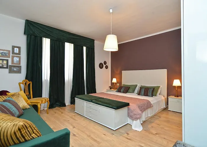 House Desanka 2102 *