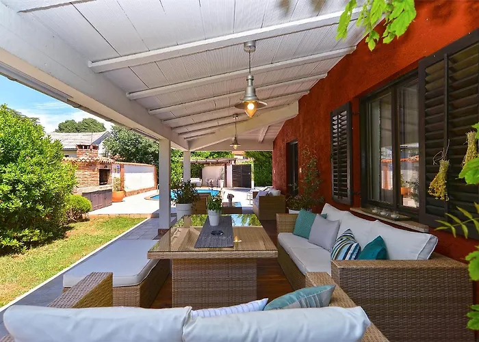 度假居 House Desanka 2102 *