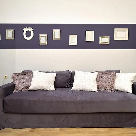 House Desanka 2102 別荘